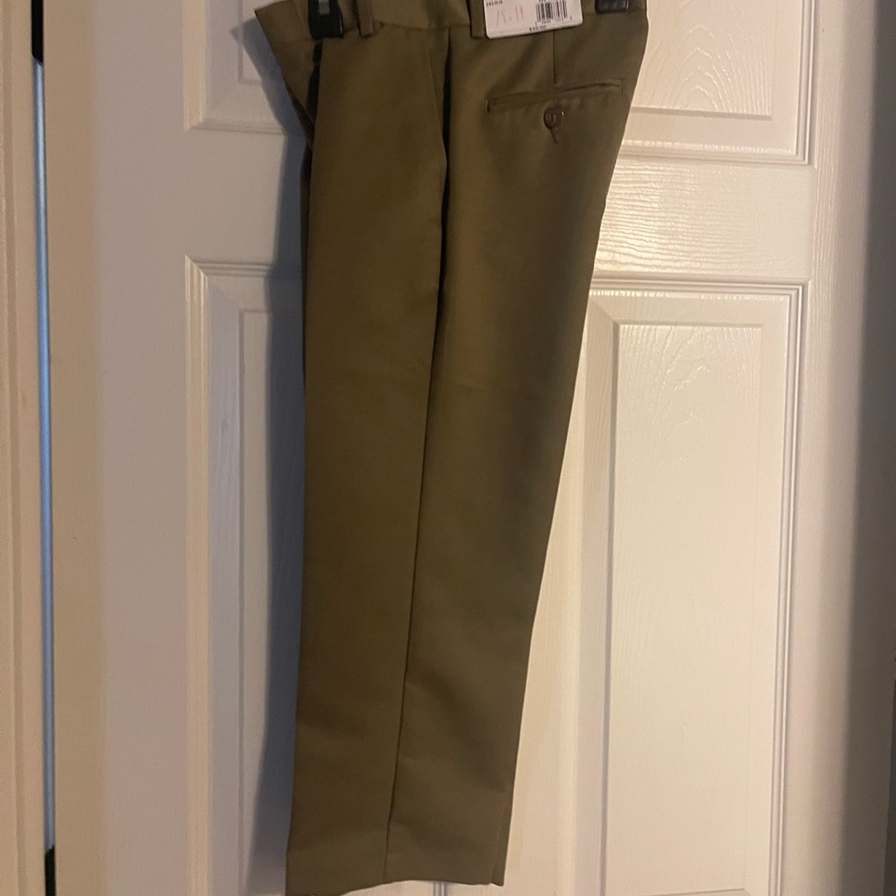 Boys Izod dress pants. Nwt